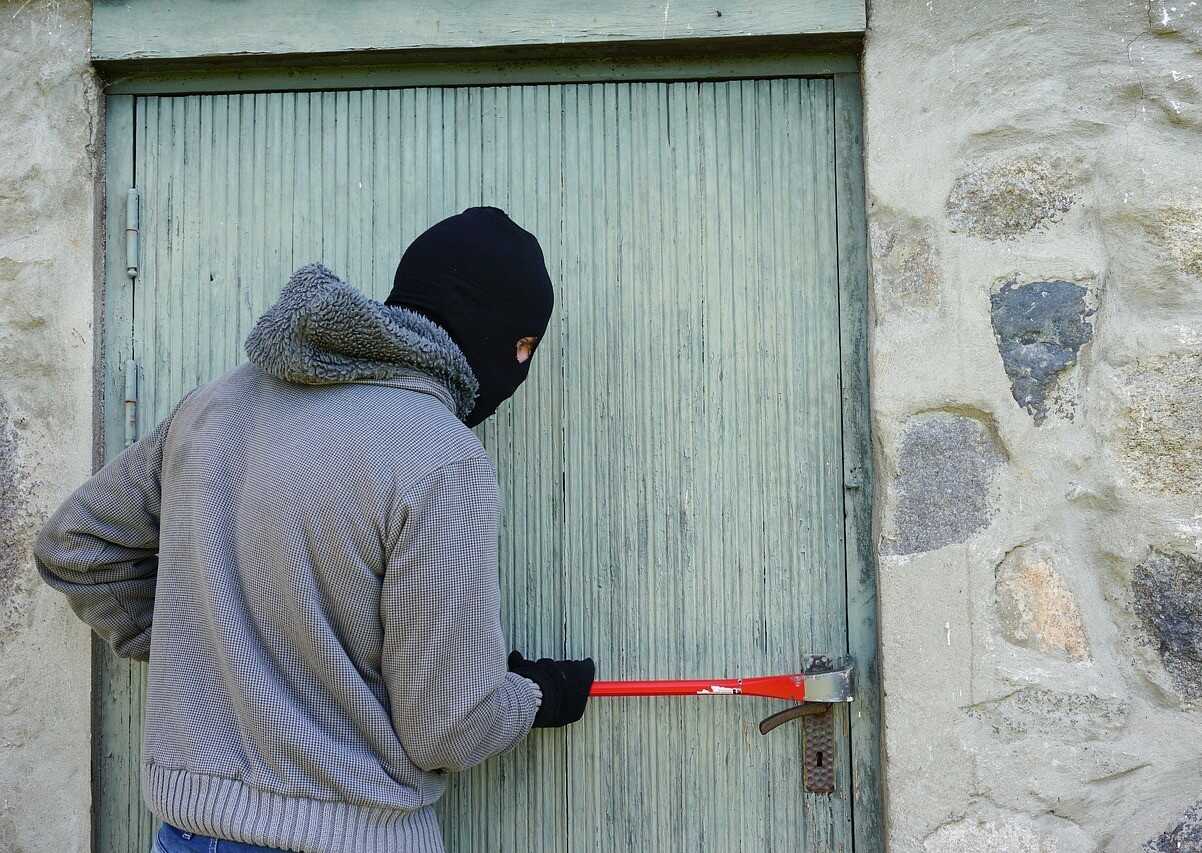 sennik kradzież