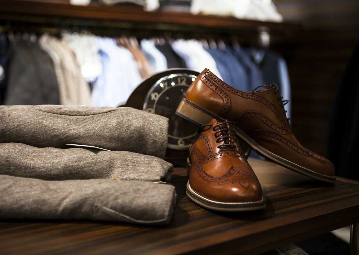 sennik buty przymierzać