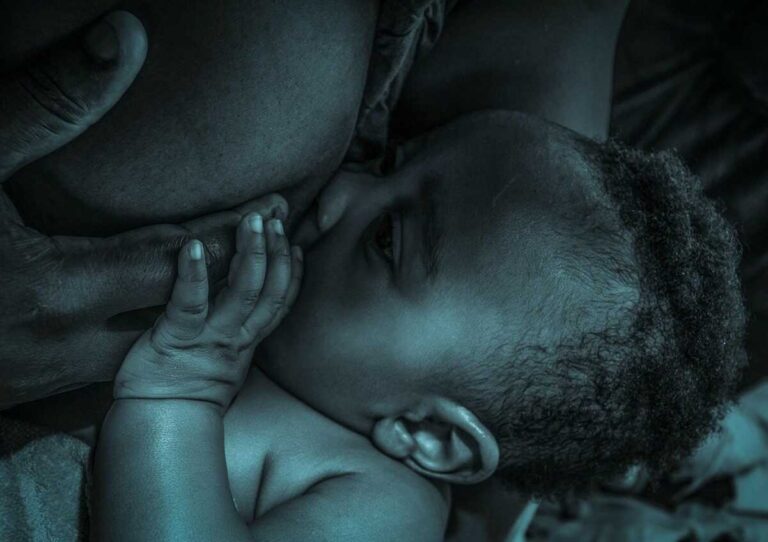 sennik karmienie piersią