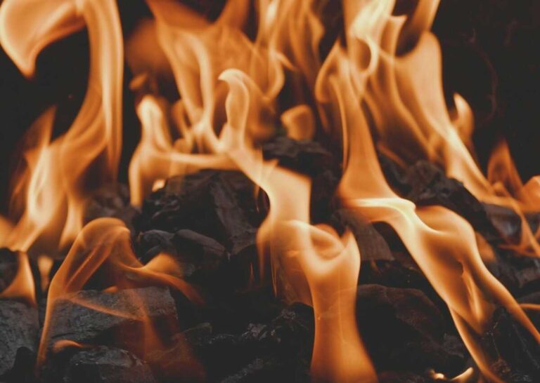 sennik węgiel widzieć