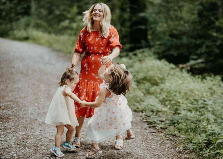 sennik dziecko cudze dziewczynka