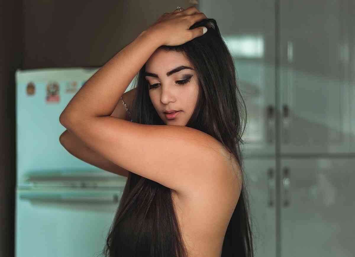 sennik długie włosy